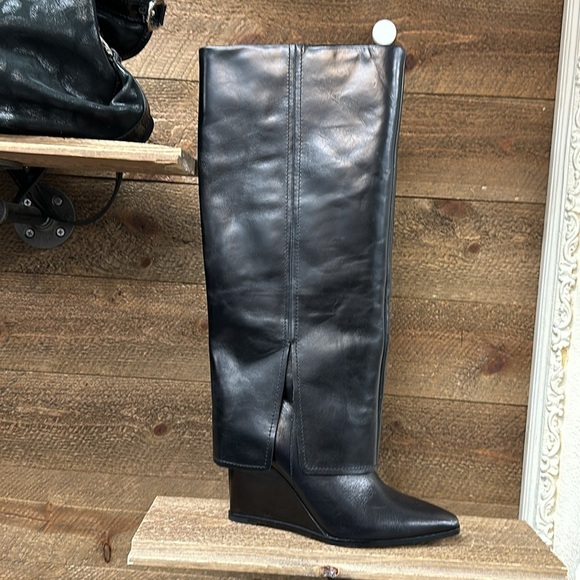 VINCE CAMUTO COW DERBY BLACK KNEE HIGH BOOTS SIZE 6.5 M with wide calf - Picture 4 of 10